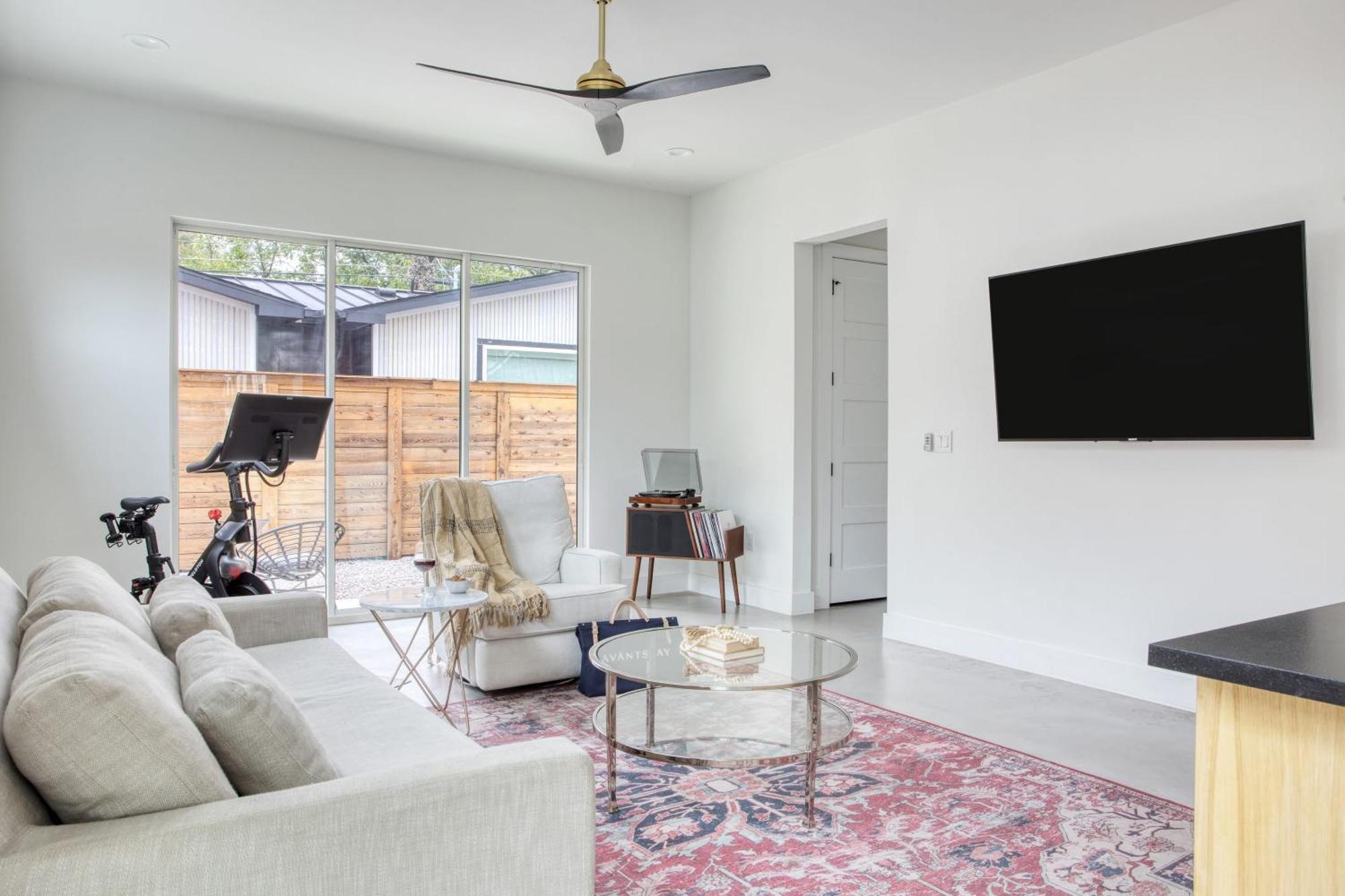 Melody By Avantstay Peloton Included Sleek Home Austin Exterior foto